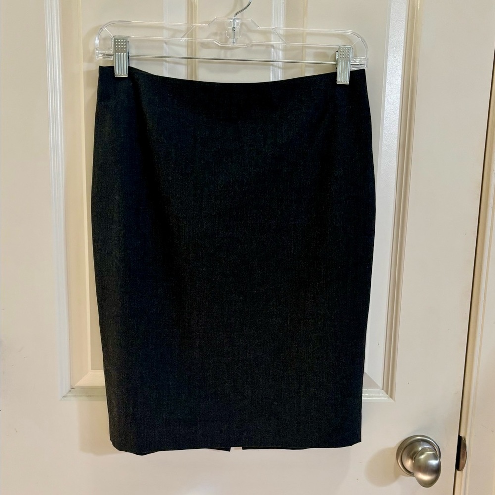 Ann Taylor Classic Black Pencil Skirt Size-2 Petite